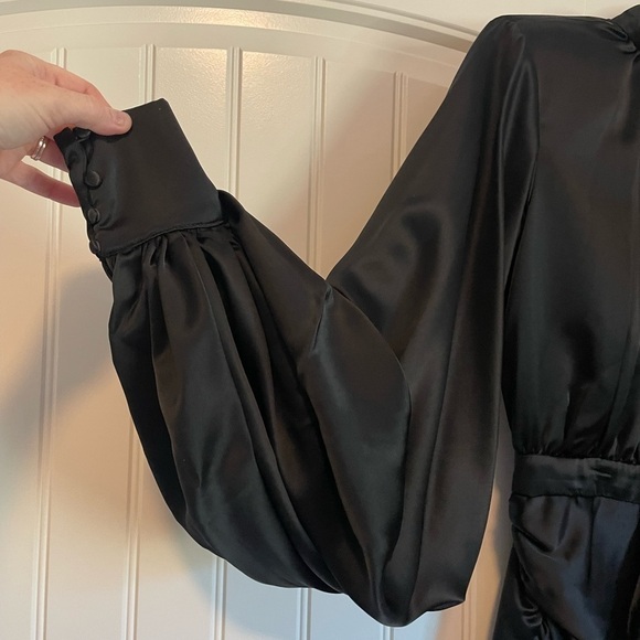 House of CB 'Khristen' Black Satin Blouson Dress size small - Picture 6 of 9